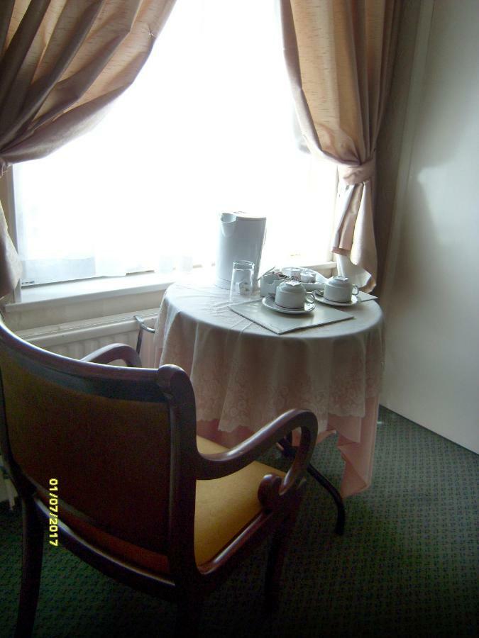 St Martins Guest House Dover Bagian luar foto
