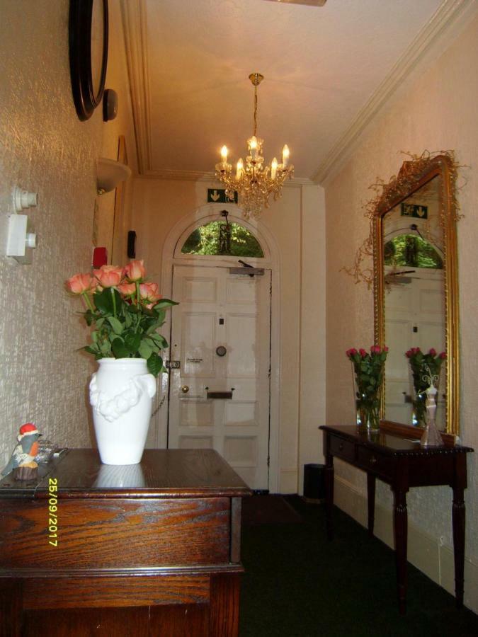 St Martins Guest House Dover Bagian luar foto