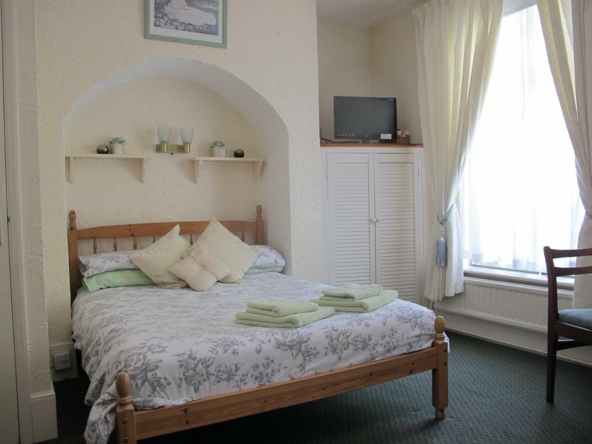 St Martins Guest House Dover Bagian luar foto