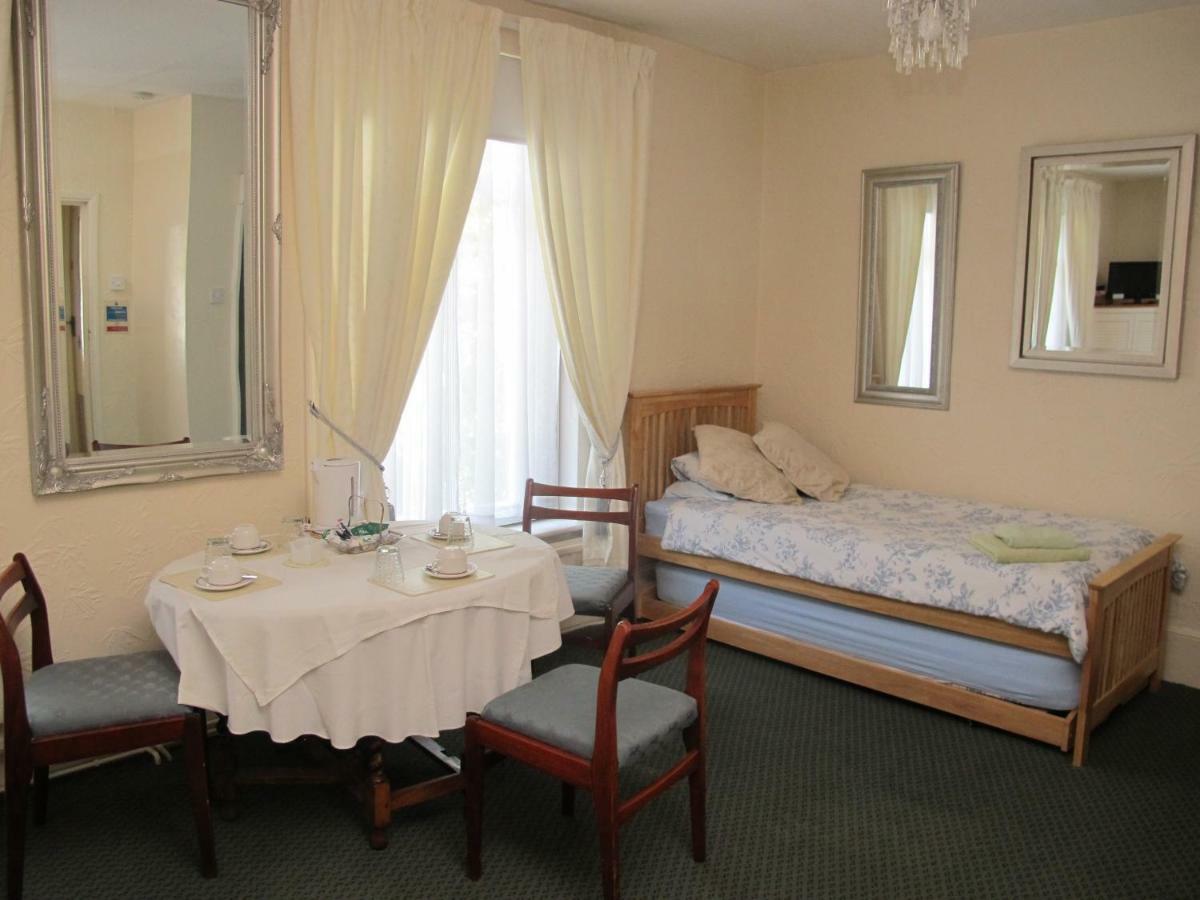 St Martins Guest House Dover Bagian luar foto